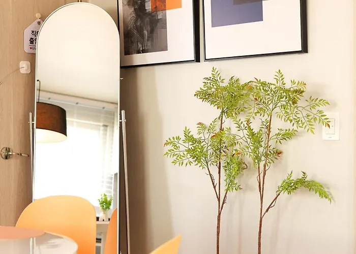 New! Cozy! #grace Haven At Coex# 2r 3bed, 3-min Subway #next To Coex# Gangnam District, Jamsil, Lotte World#