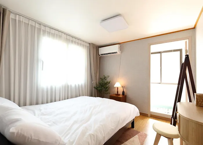 Apartment New! Cozy! #grace Haven At Coex# 2r 3bed, 3-min Subway #next To Coex# Gangnam District, Jamsil, Lotte World#
