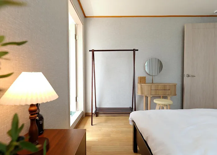 New! Cozy! #grace Haven At Coex# 2r 3bed, 3-min Subway #next To Coex# Gangnam District, Jamsil, Lotte World# Apartment