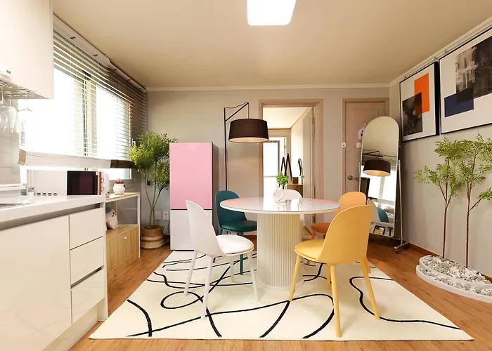 New! Cozy! #grace Haven At Coex# 2r 3bed, 3-min Subway #next To Coex# Gangnam District, Jamsil, Lotte World# Seoul