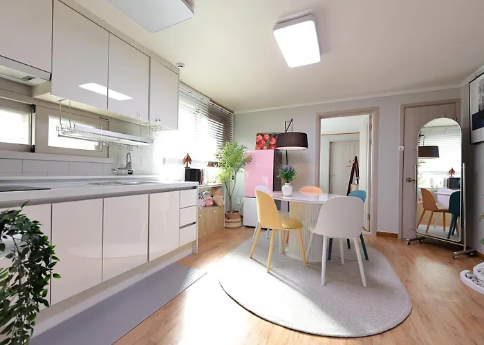 New! Cozy! #grace Haven At Coex# 2r 3bed, 3-min Subway #next To Coex# Gangnam District, Jamsil, Lotte World#
